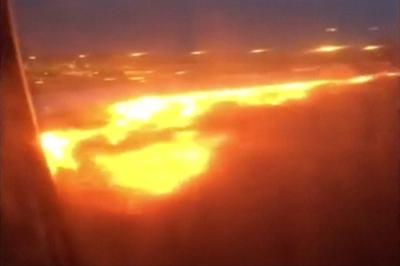 Самолет Singapore Airlines с горящим крылом приземлился на взлетно-посадочную полосу аэропорта «Чанги» (фото+видео)