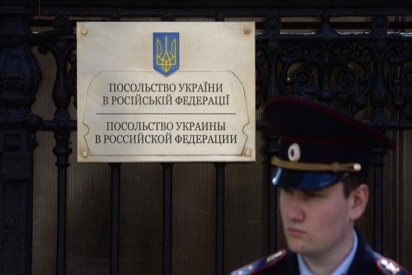 Ответ Правому Сектору: яичная атака на украинское посольство