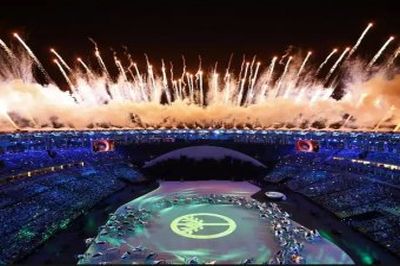 Погас огонь XXXI летних Олимпийских игр в Бразилии