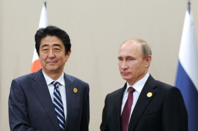 На взаимодействие двух лидеров рассчитывают в Японии, говоря о разрешении многолетних споров