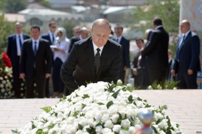 Глава государства Владимир Путин прилетел из Китая в Самарканд - почтить память выдающегося политика Узбекистана
