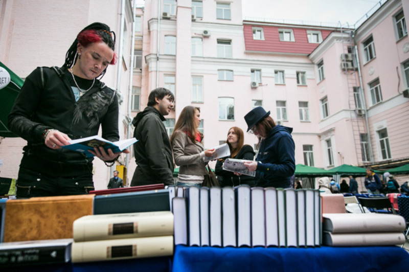 Книжный фестиваль НИУ ВШЭ "Школьный двор" 3 сентября в Москве