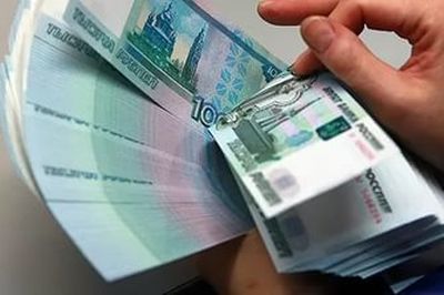 Зарплаты россиян не падают, а после 2017 года станет заметен их стабильный рост