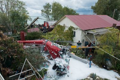 Вертолет, летевший с Красной Поляны, рухнул на частный дом