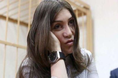 Мару Багдасарян не устроила работа в ЖЭКе, теперь она отсидит 15 суток 