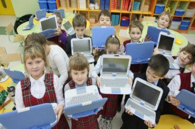 Департамент Москвы планирует потратить 16 миллиардов на оснащение школ компьютерными технологиями