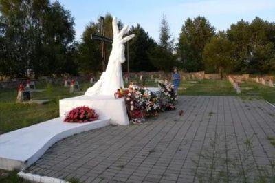 Разгромленное вандалами русское кладбище в Польше восстановлено