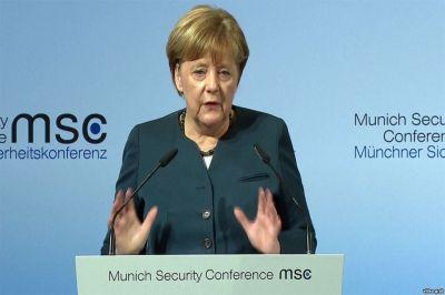 Меркель отметила, что отношения с Россией не удалось стабилизировать, но надежда еще есть