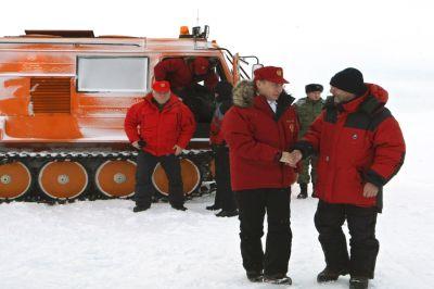 С рабочим визитом в Арктику прилетел президент РФ Владимир Путин