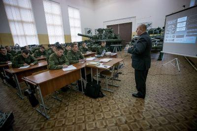 В парламент внесен закон о получении военной подготовки студентами вузов, где отсутствует военная кафедра