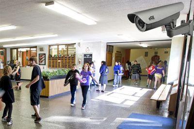В Совете Федерации решают, нужны ли видеокамеры в школах