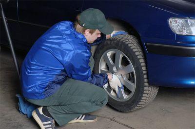 В Москве водителям настоятельно рекомендуют переобуть машины