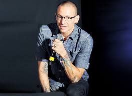 Российские фанаты группы Linkin Park в отчаянье от внезапного известия о смерти вокалиста группы Честера Беннингтона