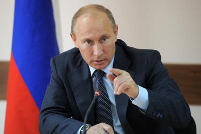 Президент подчеркивает, что русский язык в России ничем не заменишь