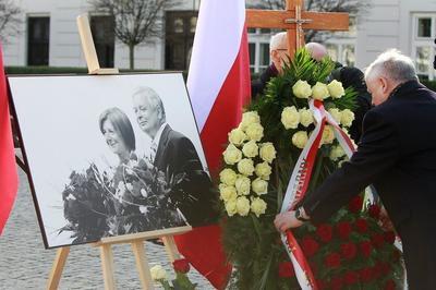 Следственная комиссия в Польше утверждает, что самолет под Смоленском упал после взрыва левого крыла