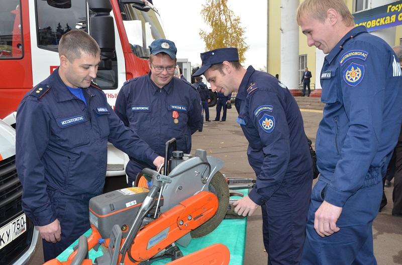 Торжественное мероприятие в честь 10-летия противопожарно-спасательной службы Московской области прошло в Люберцах