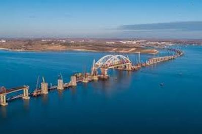 В полночь завершается интернет-голосование, которое станет определяющим в выборе название для строящегося моста в Крыму