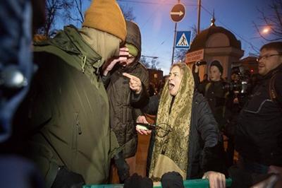Блокировка и митинги у Киево-Печерской лавры будут продолжены