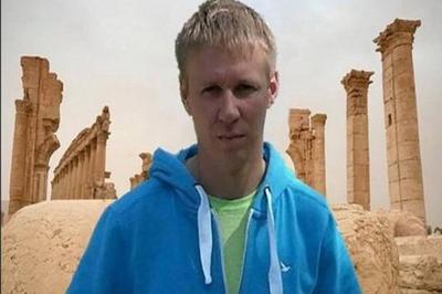 Окруженный сирийскими террористами пилот штурмовика Роман Филипов погиб, подорвав себя гранатой