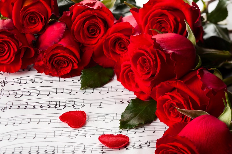 8 марта — праздничный концерт с оперой, романсами, песнями из кино в "Аптекарском огороде"