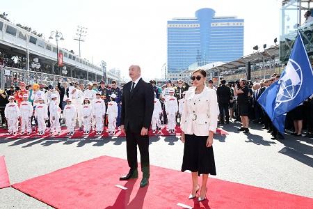 Президент Азербайджана Ильхам Алиев и первая леди Мехрибан Алиева 