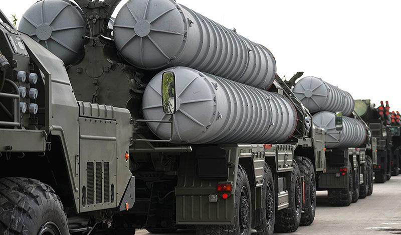 Россия начала поставки зенитных комплексов С-400 в Турцию