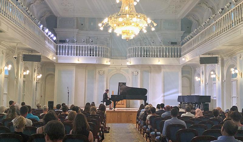 Москва с восторгом принимает азербайджанских композиторов