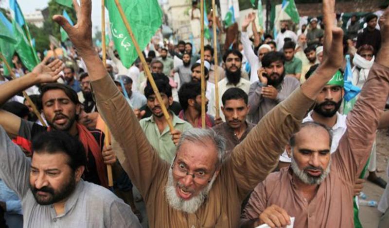 Пакистан обещает бороться с «незаконным» движением Индии