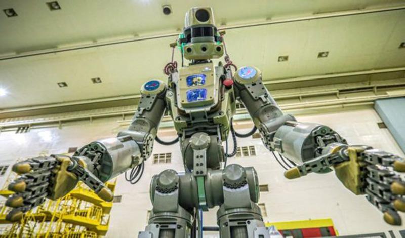Россия запускает в космос робота в натуральную величину