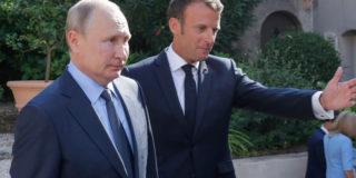 Макрон и Путин обсуждают конфликт в Украине