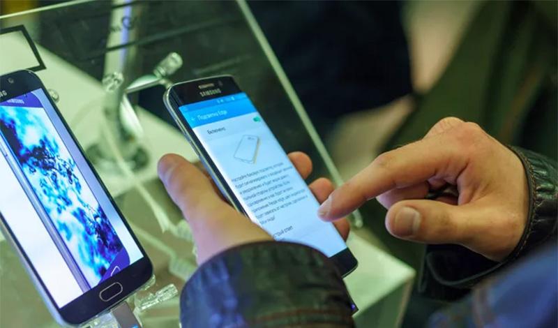 «Связной»: жители Санкт-Петербурга выбирают смартфоны Samsung