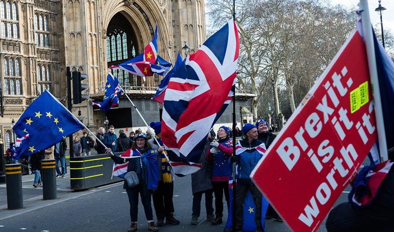 Brexit без сделок увеличит долг Великобритании до 50-летнего максимума