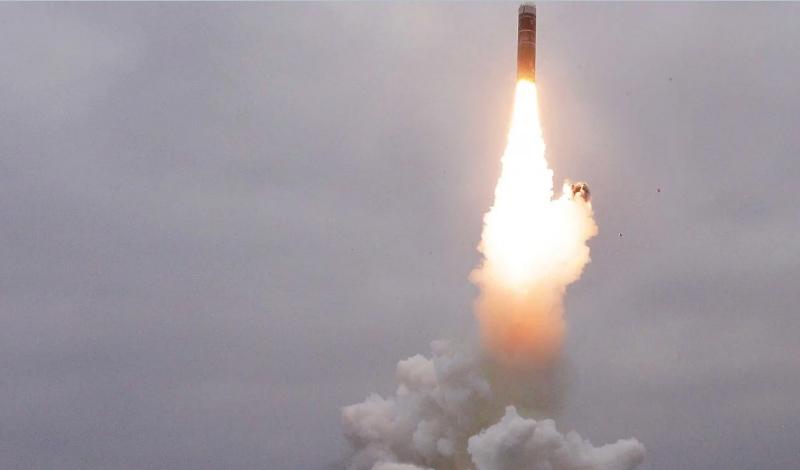 Северная Корея: прошли испытания запуска ракеты с подводной лодки