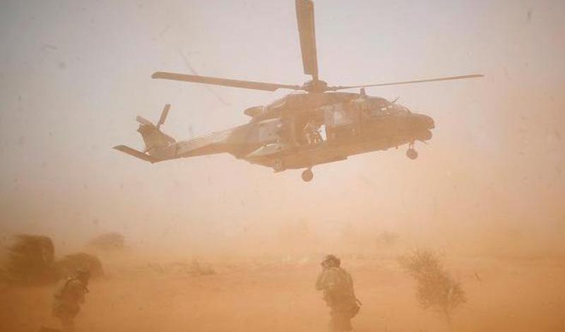 13 французских солдат погибли в результате крушения вертолета в Мали