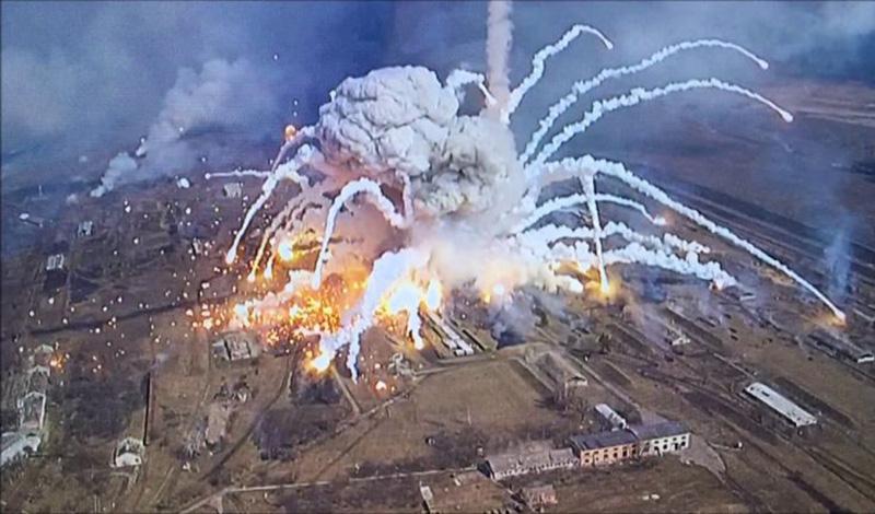 На военном складе в Украине взрывы, есть раненые и погибшие