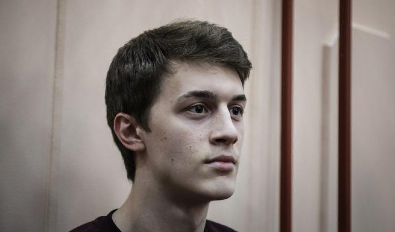 Студента НИУ ВШЭ приговорили к трем годам за призыв к экстремизму
