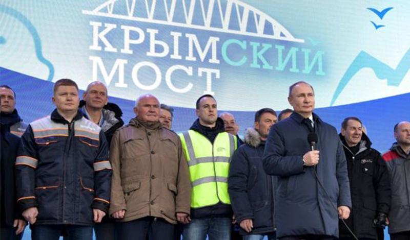 Владимир Путин открыл новую железнодорожную ветку в Крым