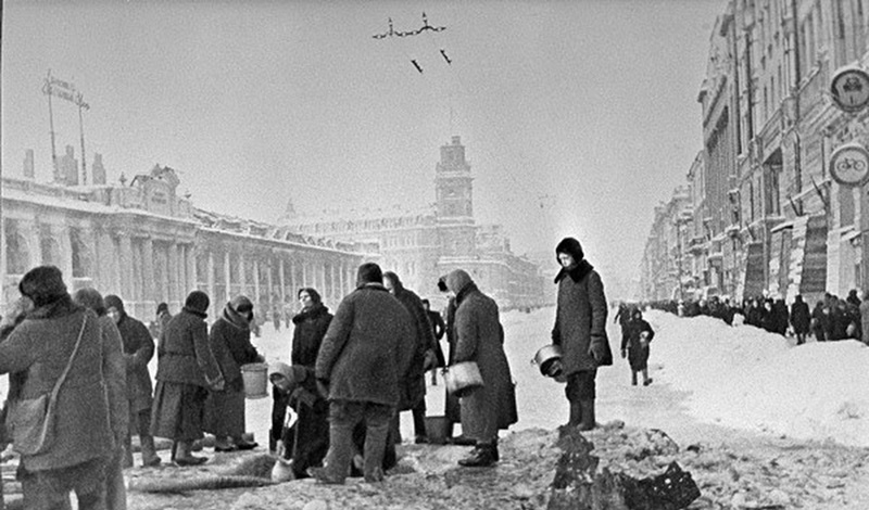Герои блокады Ленинграда оживут на крупнейших фасадах страны