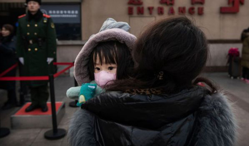 Китайский коронавирус: число погибших растет по мере закрытия городов