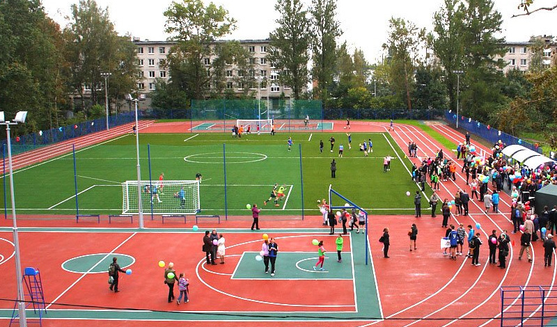 Современный стадион с системой подогрева скоро примет детскую спортшколу «Трудовые резервы»