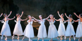 Сбербанк и Okko покажут спектакли Пермского театра оперы и балета