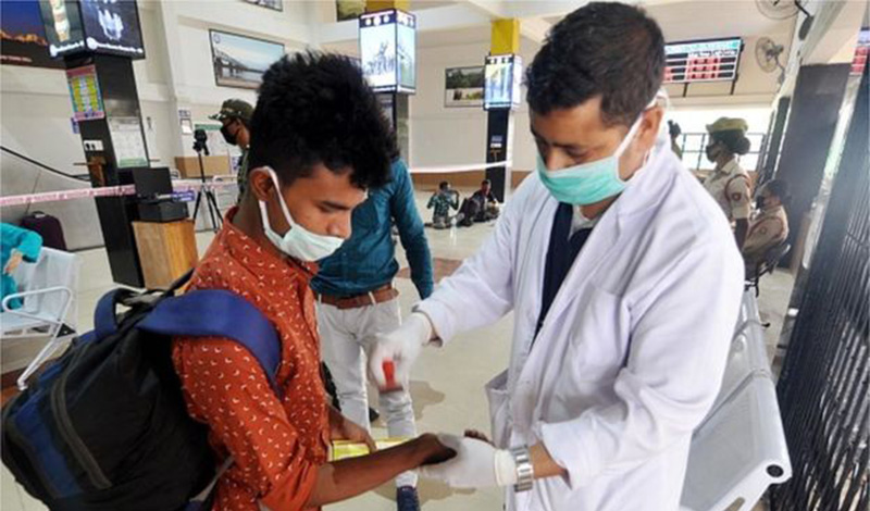 Случаи заражения коронавирусом в Индии превышают 400 000