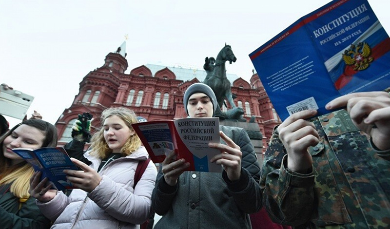 За изменением Конституции последует обновление российского парламента