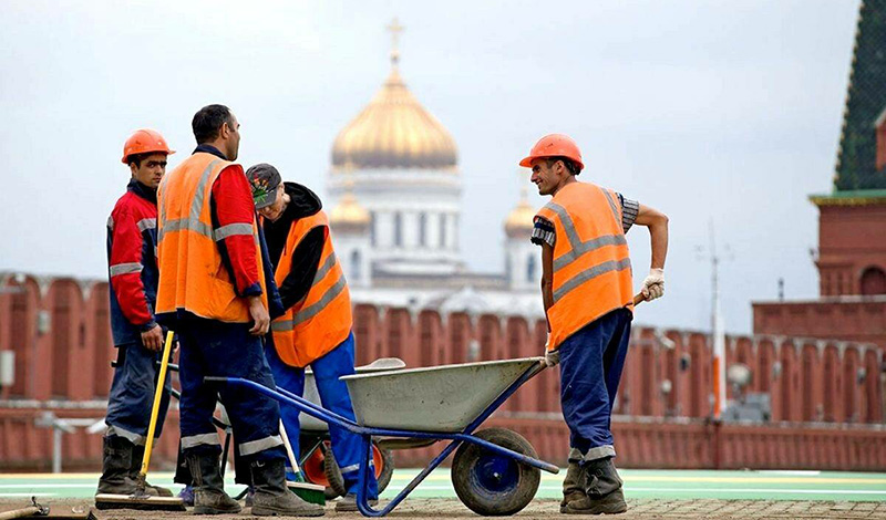 Авито Работа: каждый четвертый житель Санкт-Петербурга готов занять рабочее место трудовых мигрантов
