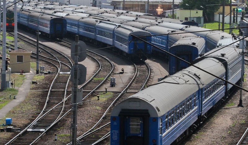 Дополнительные пригородные поезда назначаются на ряде направлений в Санкт-Петербурге и Ленинградской области