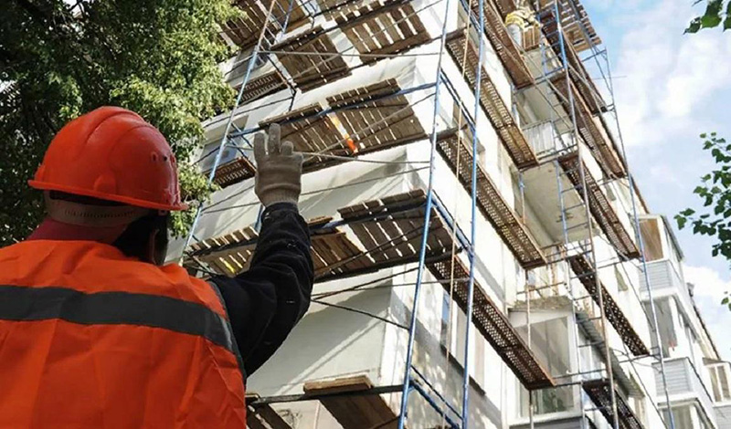 В Татарстане ведут капитальные ремонты в 1 064 жилых домах и на 727 объектах социального и сельхозназначения
