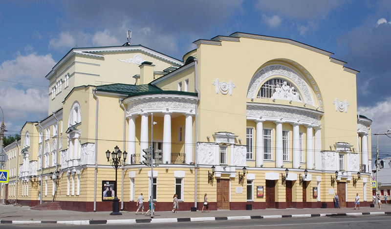 В Волковском театре в Ярославле установят зрительские кресла за 23-28 тысяч рублей