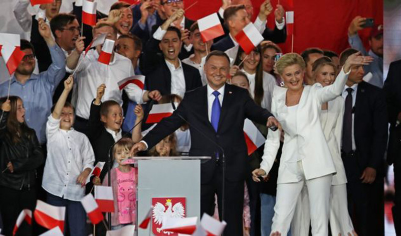 Выборы в Польше закончились победой действующего президента