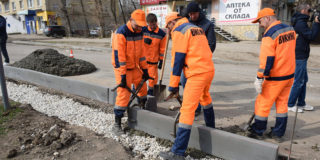 На ремонт тротуаров в Ленинском районе Саратова потратят 60 млн рублей