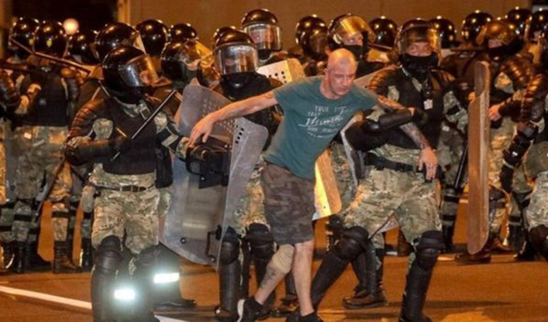 Выборы в Беларуси: столкновения после возможного переизбрания Лукашенко